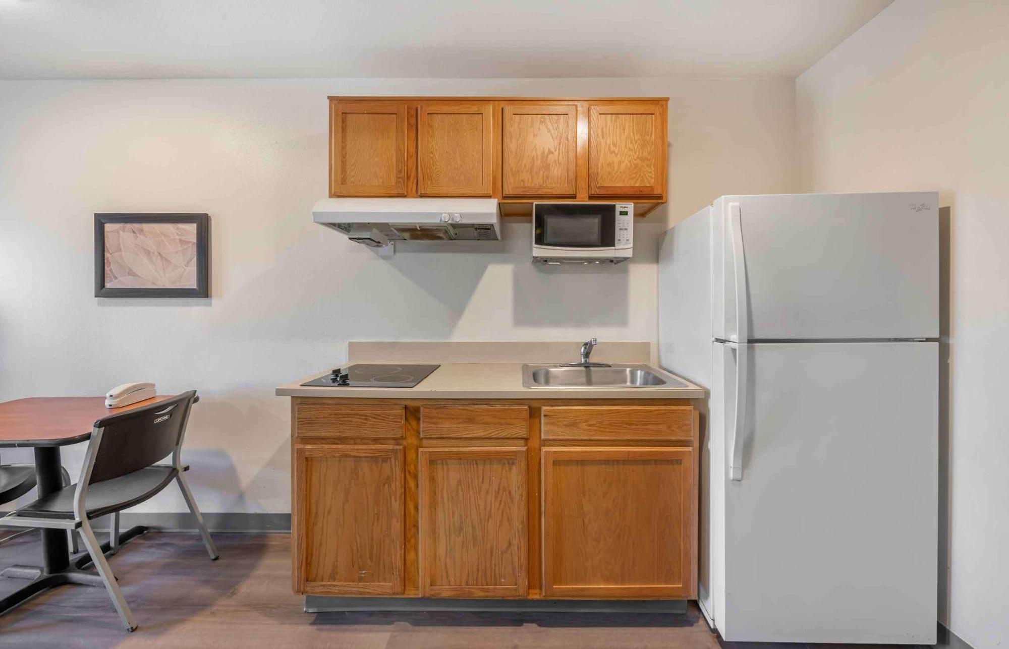 Extended Stay America Select Suites - Orlando - Sanford - Airport Exterior photo
